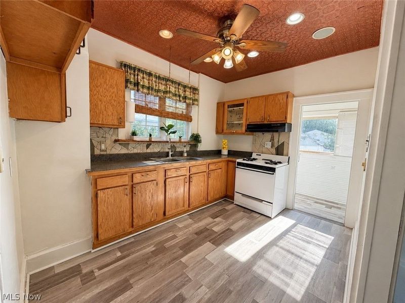 238 Para Avenue, Akron, OH 44305 Photo 17