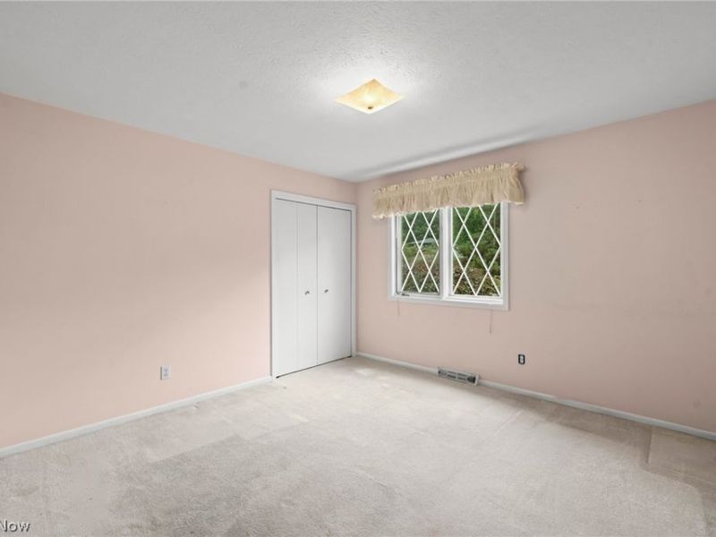7833 Valley Villas Drive, Parma, OH 44130 Photo 24