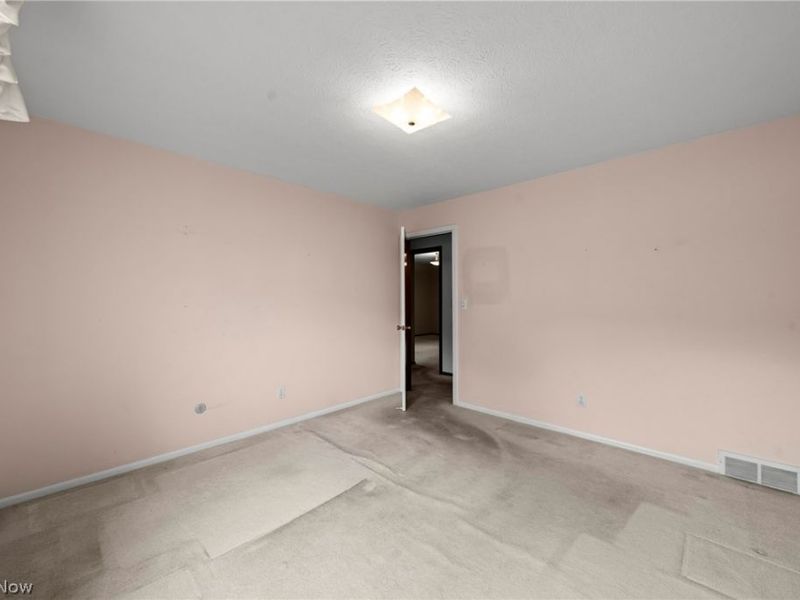 7833 Valley Villas Drive, Parma, OH 44130 Photo 25
