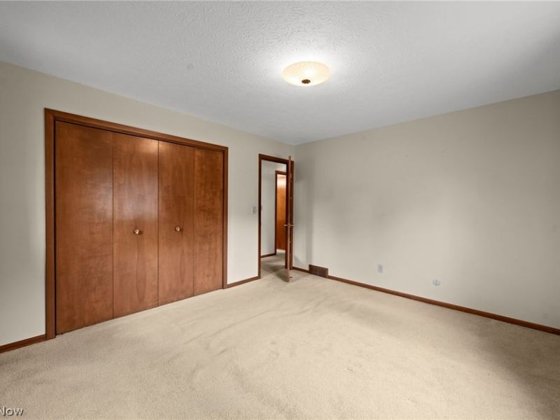 7833 Valley Villas Drive, Parma, OH 44130 Photo 27