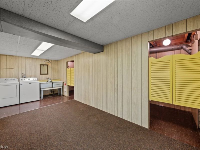 7833 Valley Villas Drive, Parma, OH 44130 Photo 36