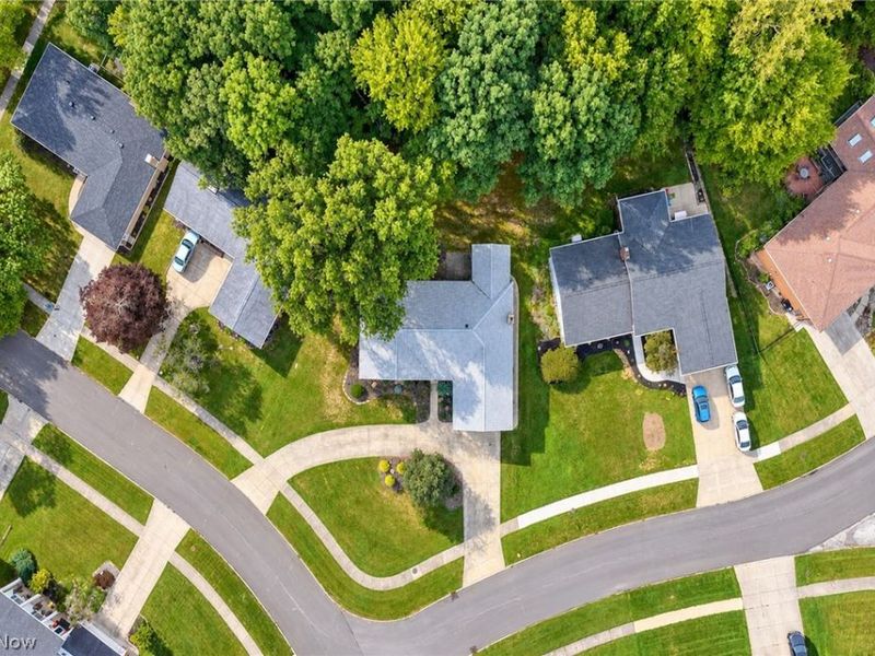 7833 Valley Villas Drive, Parma, OH 44130 Photo 41