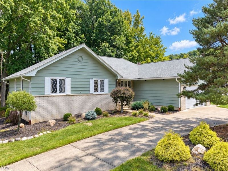 7833 Valley Villas Drive, Parma, OH 44130 Photo 43