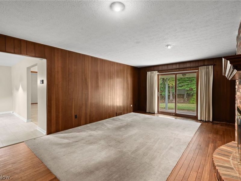 7833 Valley Villas Drive, Parma, OH 44130 Photo 6