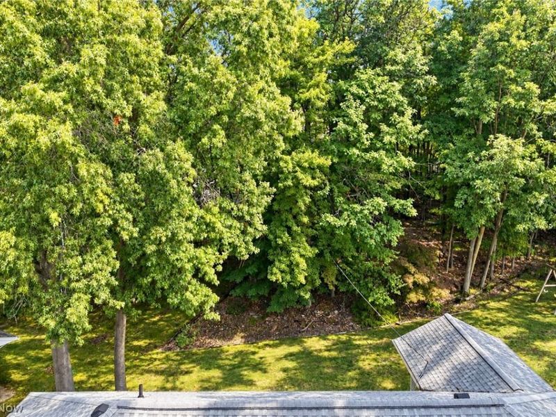 7833 Valley Villas Drive, Parma, OH 44130 Photo 9