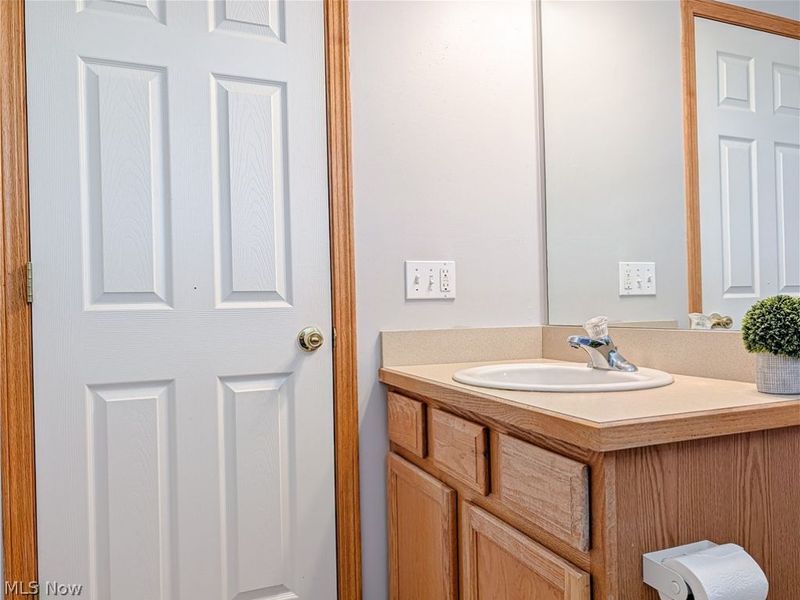 3080 Kelly Court, Akron, OH 44312 Photo 12