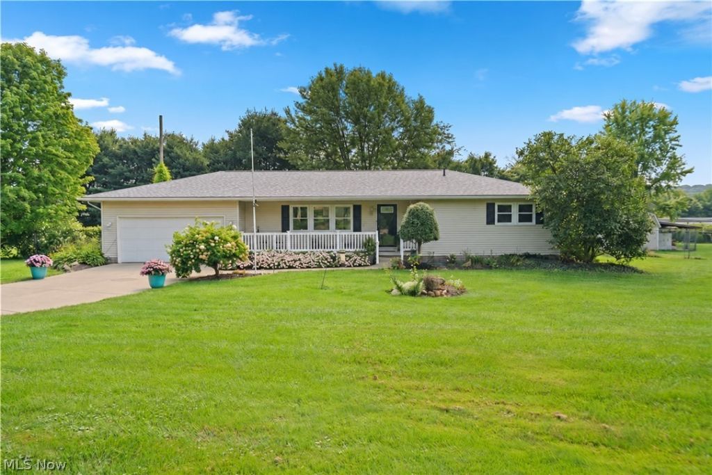 10461 Fort Laurens Road NW, Bolivar, OH 44612