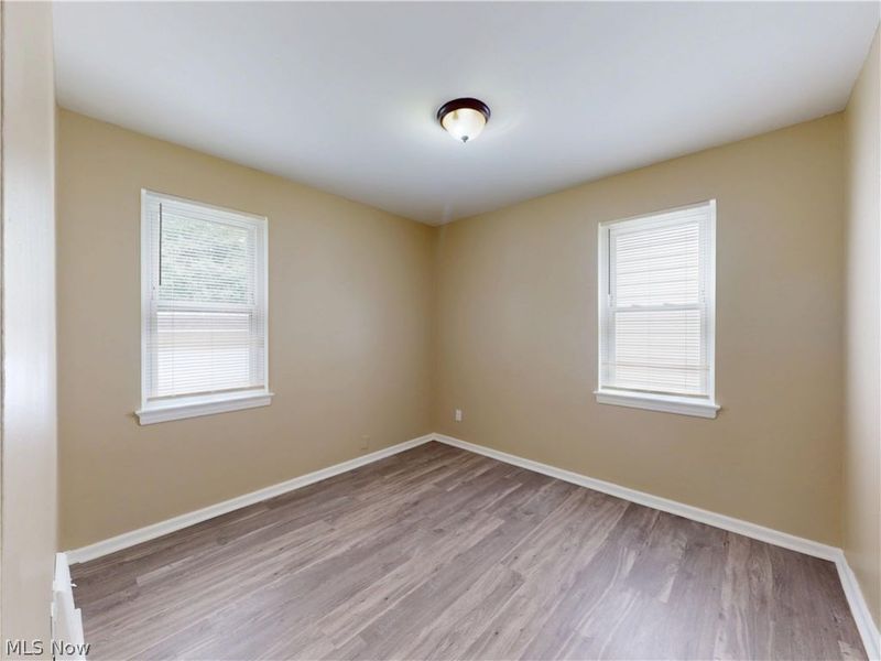 5353 Thomas Street , Maple Heights, OH 44137 Photo 11