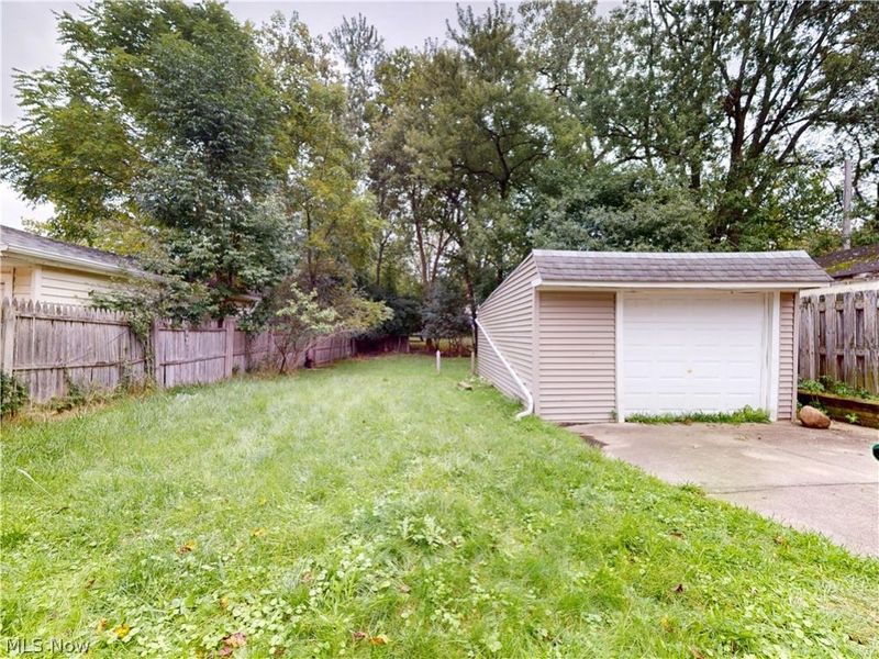5353 Thomas Street , Maple Heights, OH 44137 Photo 30