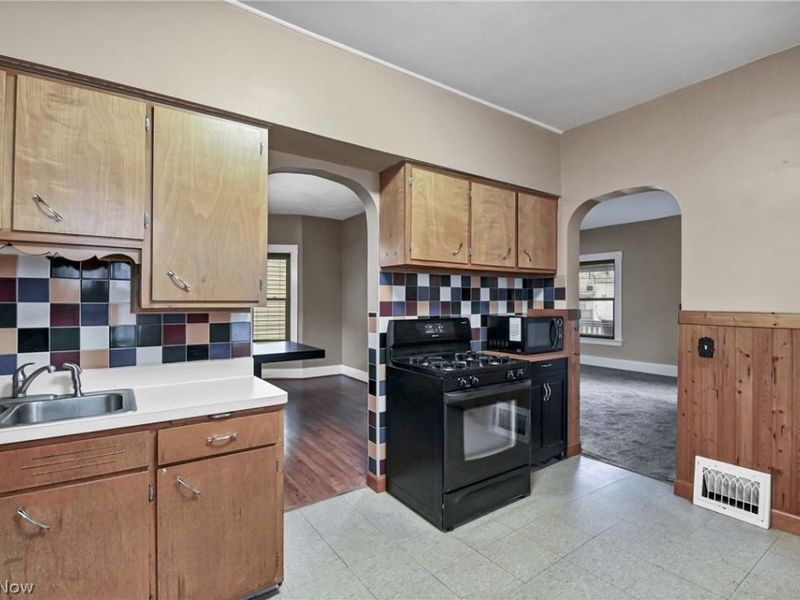 3860 W 17th Street, Cleveland, OH 44109 Photo 15