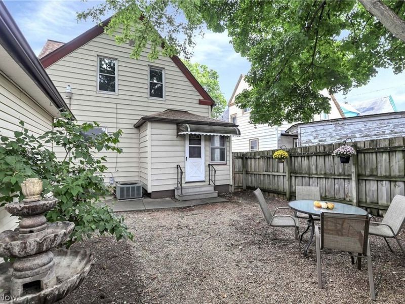 3860 W 17th Street, Cleveland, OH 44109 Photo 5