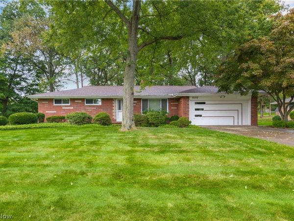 5157 Evergreen Drive , North Olmsted, OH 44070