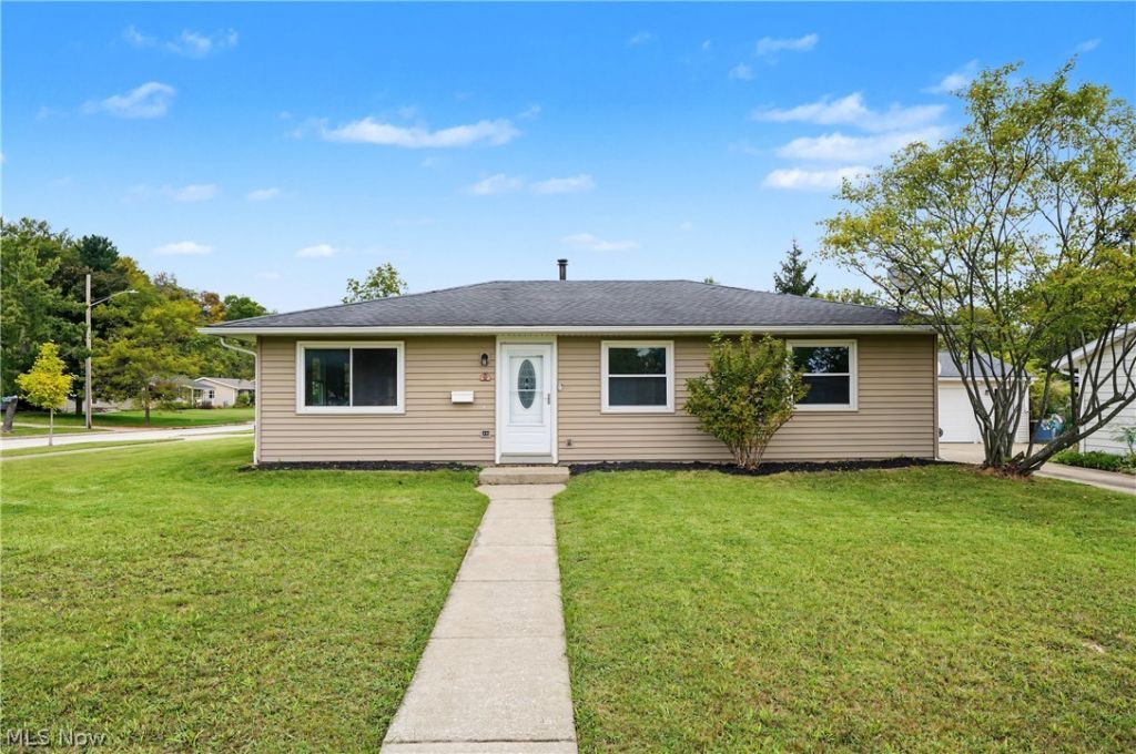483 Myra Drive, Chardon, OH 44024 Main Photo