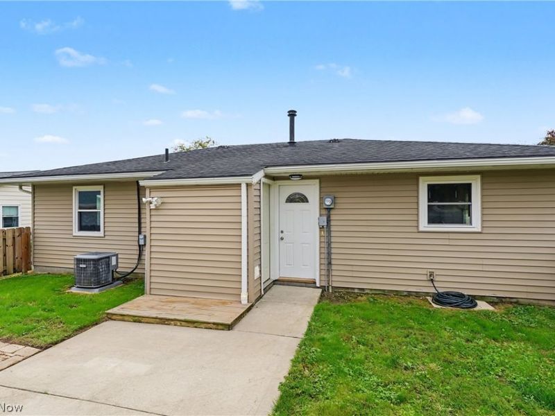 483 Myra Drive, Chardon, OH 44024 Photo 12