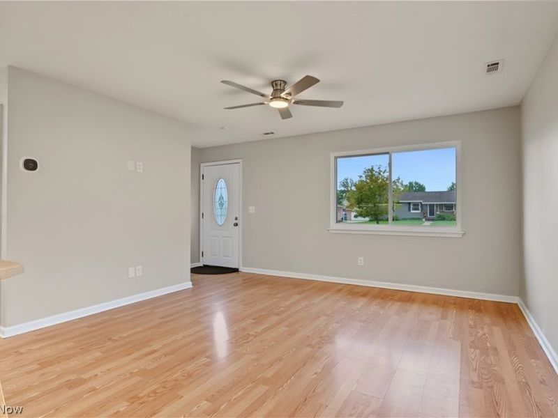 483 Myra Drive, Chardon, OH 44024 Photo 19