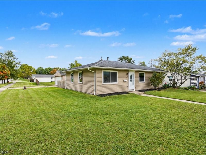 483 Myra Drive, Chardon, OH 44024 Photo 5