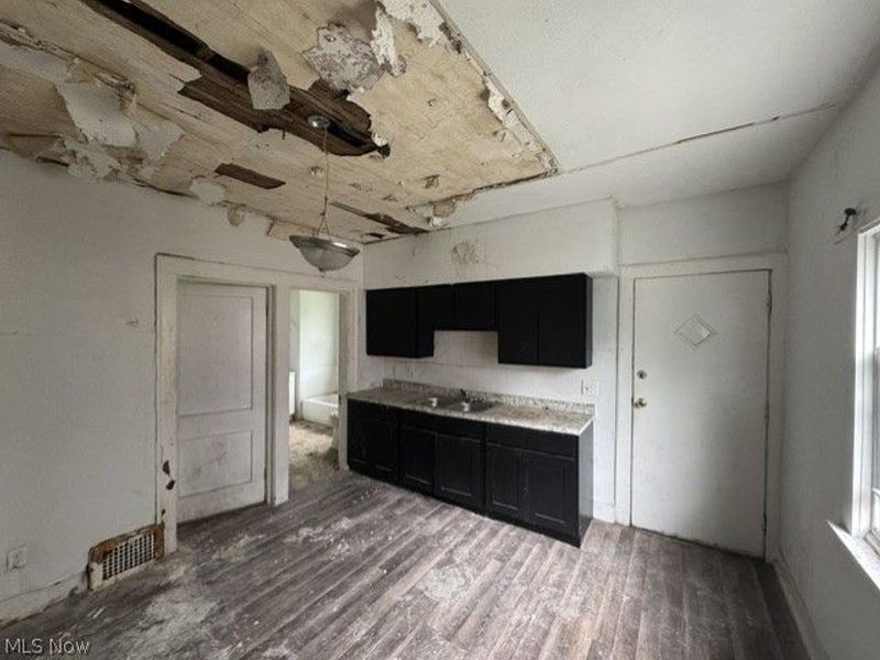 13401 Bartlett Avenue , Cleveland, OH 44120 Photo 6
