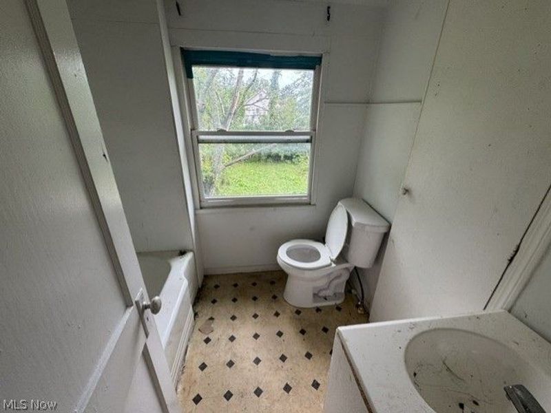 13401 Bartlett Avenue , Cleveland, OH 44120 Photo 9
