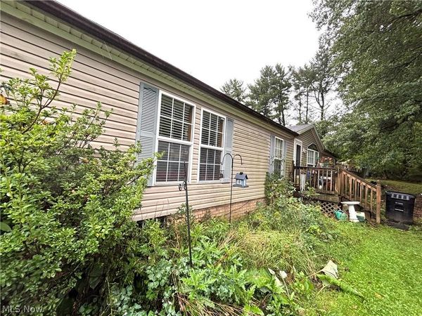 49769 State Route 14 , East Palestine, OH 44413