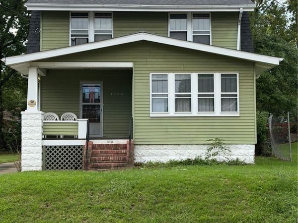 1024 Mercer Avenue , Akron, OH 44320