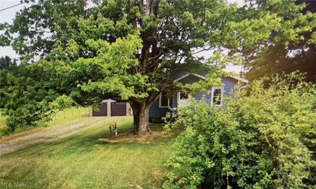 6909 Hillvale Street Se, East Canton, OH 44730 Main Photo