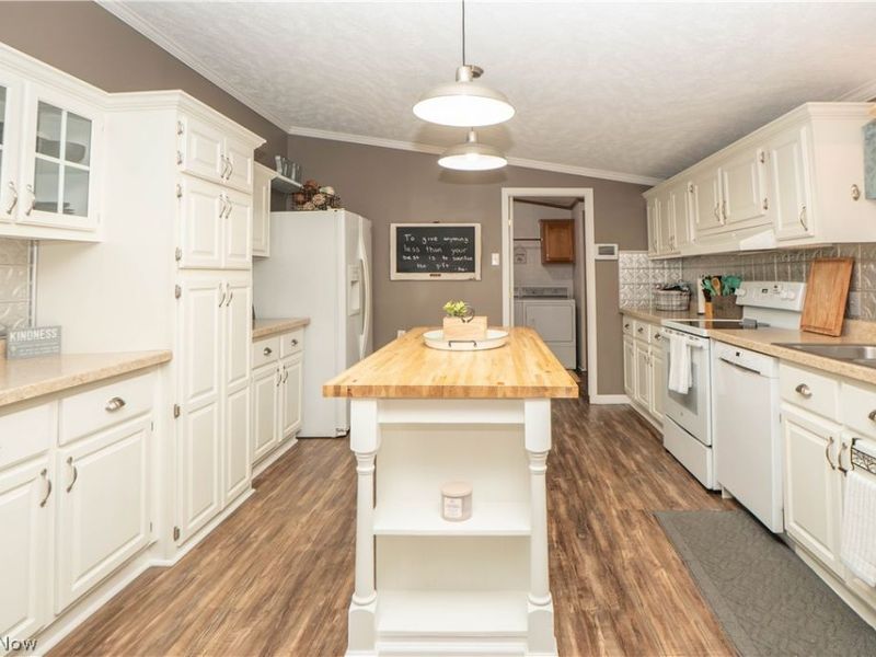 7663 Hudson Drive SW, Navarre, OH 44662 Photo 15