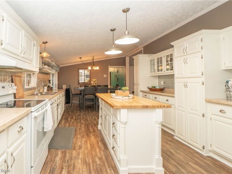 7663 Hudson Drive SW, Navarre, OH 44662 Photo 16