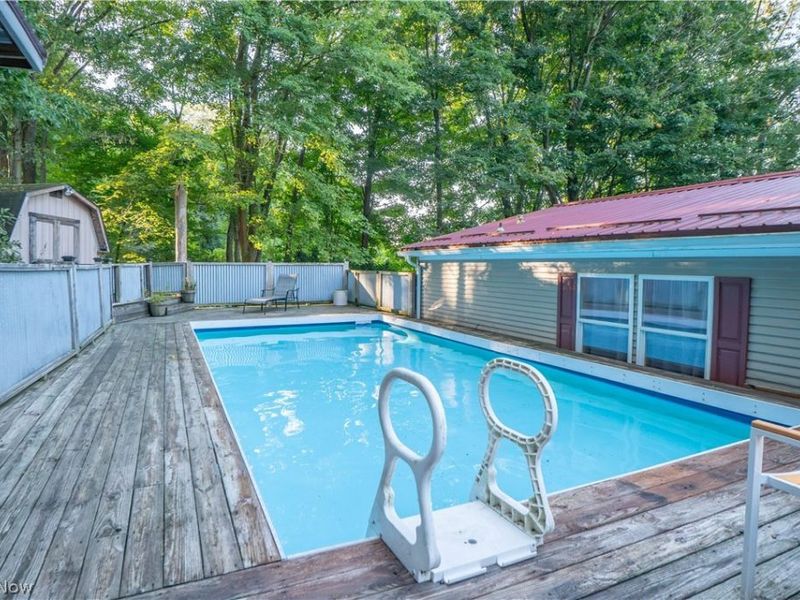 7663 Hudson Drive SW, Navarre, OH 44662 Photo 2