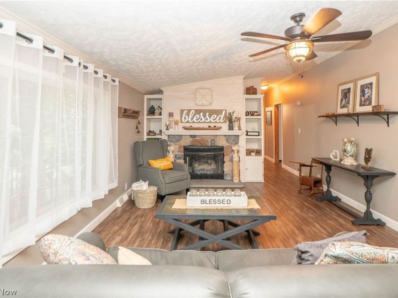 7663 Hudson Drive SW, Navarre, OH 44662 Photo 4
