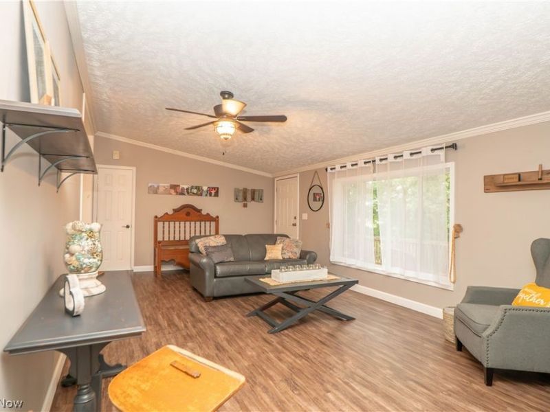7663 Hudson Drive SW, Navarre, OH 44662 Photo 5
