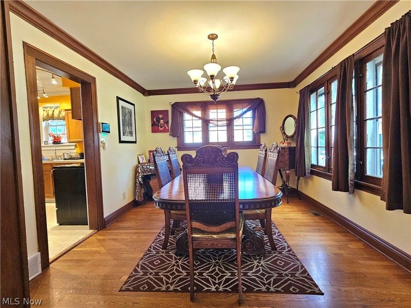 6454 S Canterbury Road, Parma, OH 44129 Photo 9
