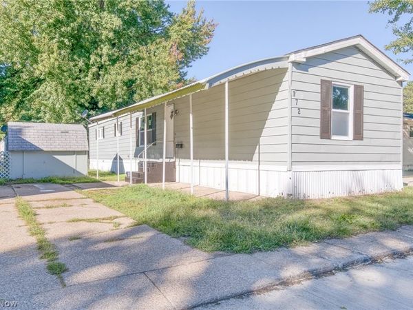 172 Paradise Boulevard , Madison, OH 44057