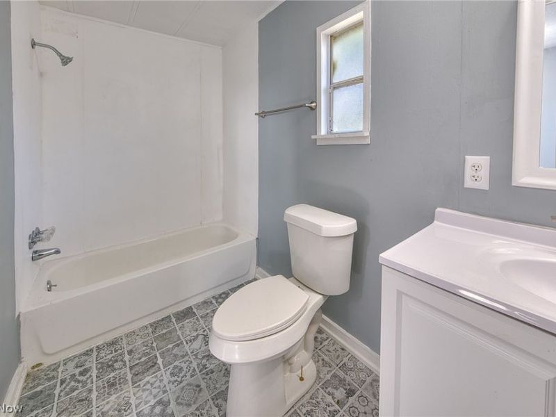 172 Paradise Boulevard, Madison, OH 44057 Photo 14