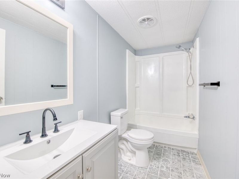 172 Paradise Boulevard, Madison, OH 44057 Photo 21