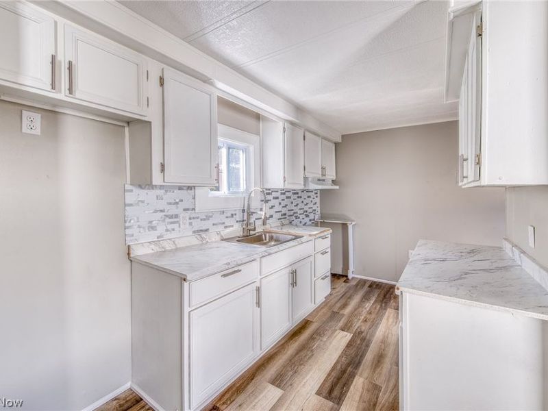 172 Paradise Boulevard, Madison, OH 44057 Photo 7