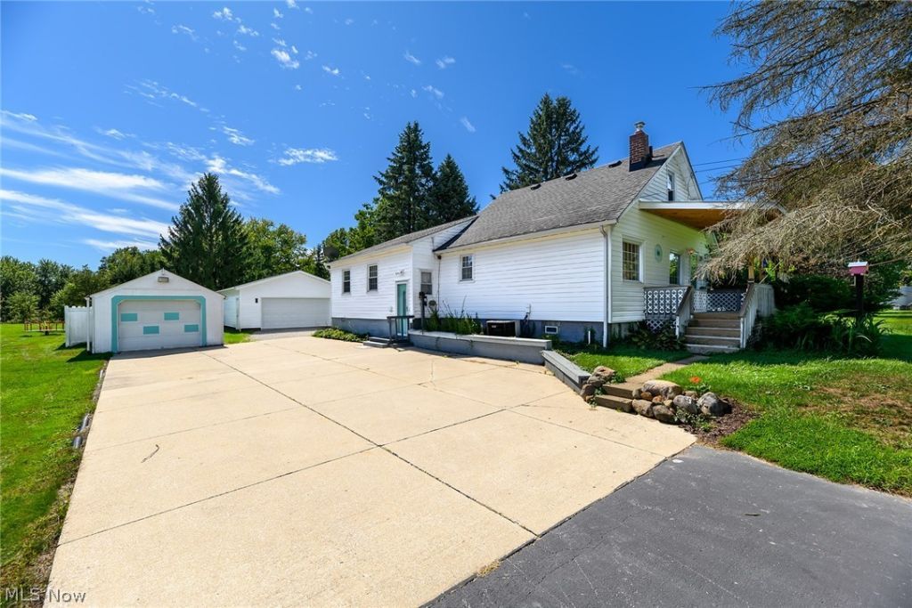 852 Eastwood Avenue, Tallmadge, OH 44278 Main Photo