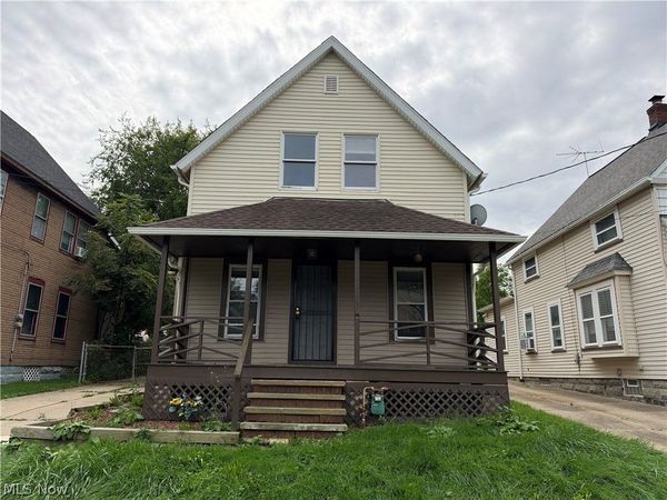 3901 Woburn Avenue, Cleveland, OH 44109