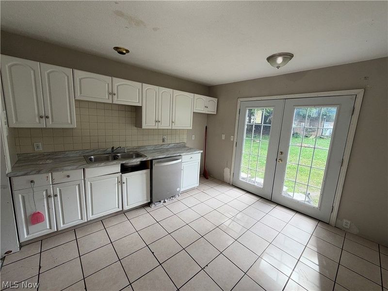 3901 Woburn Avenue, Cleveland, OH 44109 Photo 8