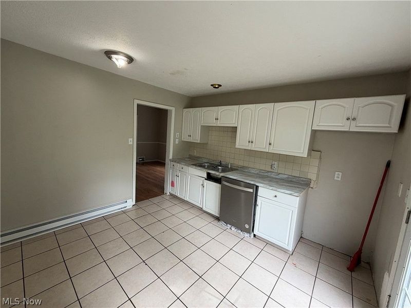 3901 Woburn Avenue, Cleveland, OH 44109 Photo 9