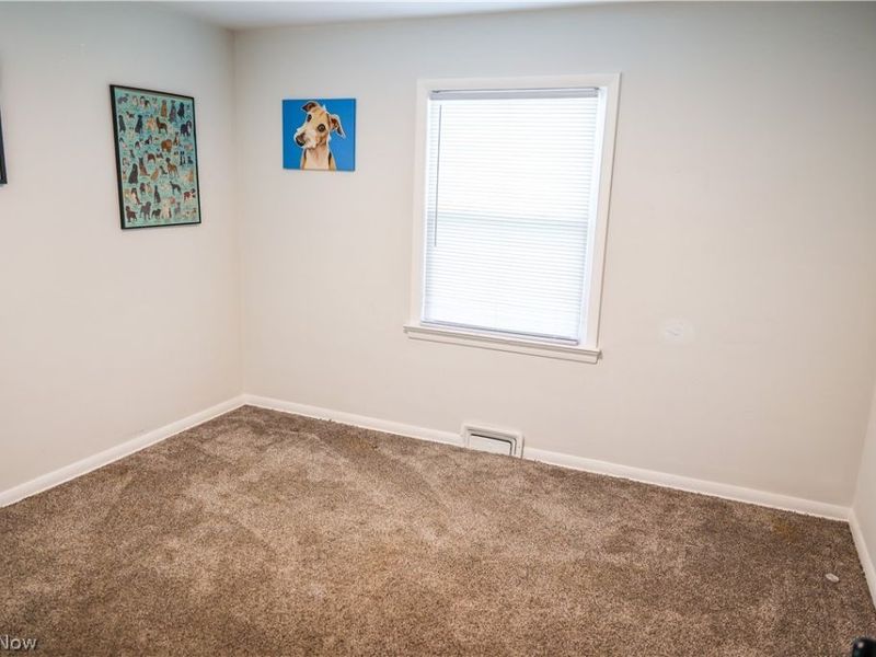 20657 Bowling Green Road , Maple Heights, OH 44137 Photo 14