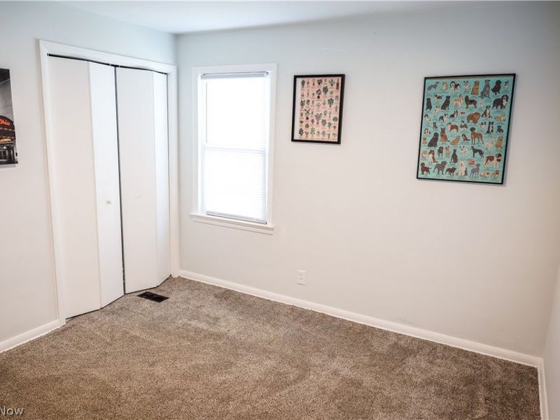 20657 Bowling Green Road , Maple Heights, OH 44137 Photo 15