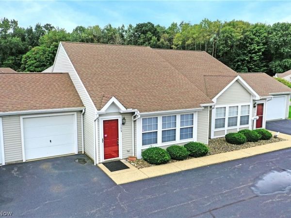 3287 Pheasant Run Road , Unit B, Cortland, OH 44410