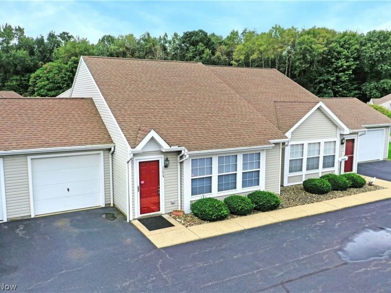 3287 Pheasant Run Road, Unit B, Cortland, OH 44410 Photo 1
