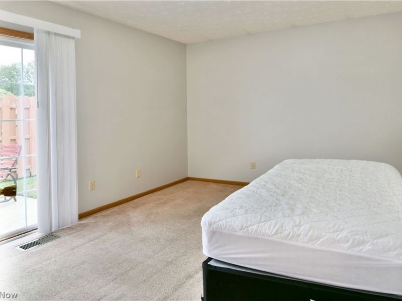 3287 Pheasant Run Road, Unit B, Cortland, OH 44410 Photo 13