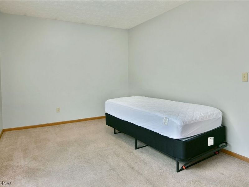 3287 Pheasant Run Road, Unit B, Cortland, OH 44410 Photo 15