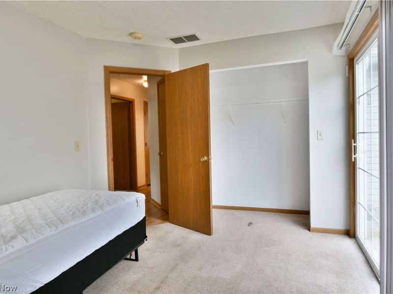 3287 Pheasant Run Road, Unit B, Cortland, OH 44410 Photo 16