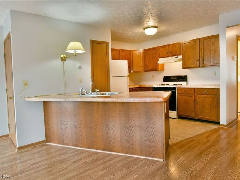 3287 Pheasant Run Road, Unit B, Cortland, OH 44410 Photo 21