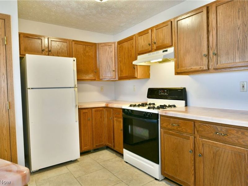 3287 Pheasant Run Road, Unit B, Cortland, OH 44410 Photo 29