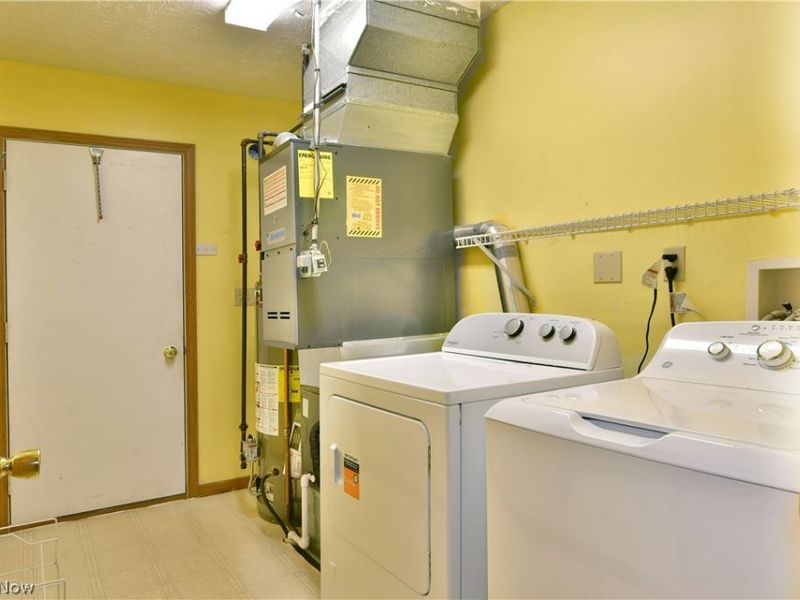 3287 Pheasant Run Road, Unit B, Cortland, OH 44410 Photo 33