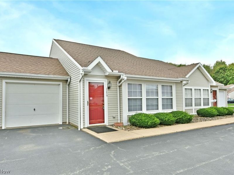 3287 Pheasant Run Road, Unit B, Cortland, OH 44410 Photo 5